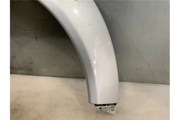 Recambio de moldura aleta trasero derecha para audi a2 (8z) 1.4 referencia OEM IAM 8Z0809412B  