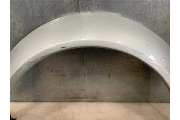 Recambio de moldura aleta trasero derecha para audi a2 (8z) 1.4 referencia OEM IAM 8Z0809412B  