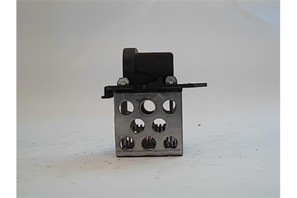 Recambio de regulador ventilador climatizacion para renault clio ii fase i (b/cb0) referencia OEM IAM 81200045082  