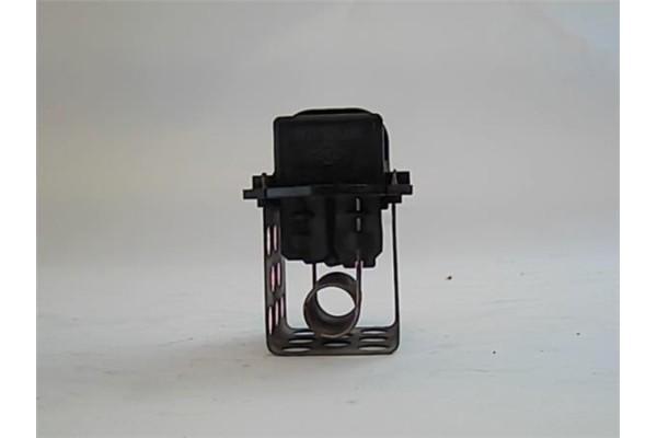 Recambio de regulador ventilador climatizacion para renault clio ii fase i (b/cb0) referencia OEM IAM 81200045082  