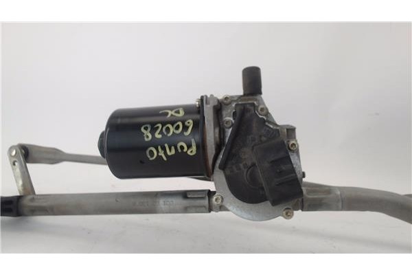 Recambio de motor limpiaparabrisas delantero para fiat ii punto (188) berlina 1.3 jtd classic referencia OEM IAM 46524670  