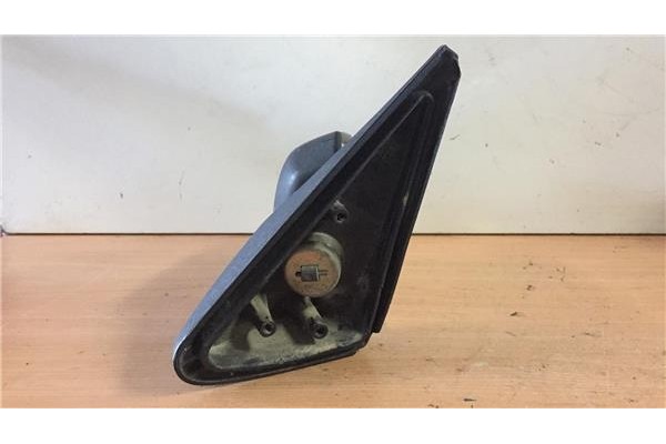 Recambio de retrovisor derecho para peugeot 205 berlina 1.4 mito referencia OEM IAM E200662  