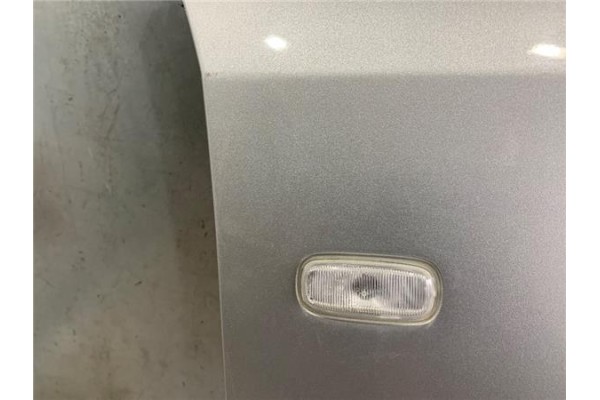 Recambio de aleta delantero derecha para audi a2 (8z) 1.4 referencia OEM IAM 8Z0821106CGRU  
