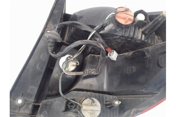 Recambio de piloto trasero izquierdo para kia rio (bc) referencia OEM IAM 92401FD070  