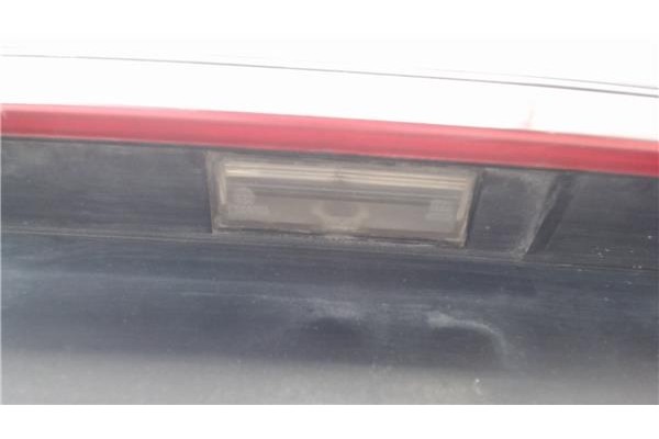 Recambio de piloto trasero central para renault r 21 berlina (b/l48) referencia OEM IAM 7700792915  