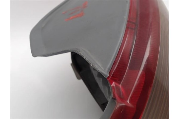 Recambio de piloto trasero izquierdo para toyota yaris (ncp1/nlp1/scp1) referencia OEM IAM 8156052120  