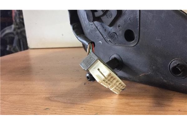 Recambio de retrovisor electrico izquierdo para peugeot 406 berlina (s1/s2) 1.6 sl referencia OEM IAM E2026011  