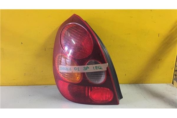 Recambio de piloto trasero izquierdo para toyota corolla (e11) 1.4 linea terra (5-ptas.) referencia OEM IAM 22076587  