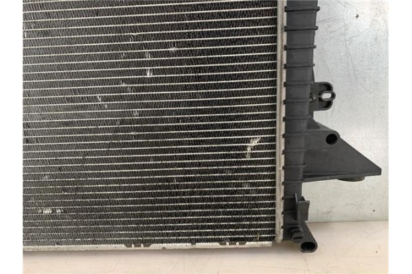 Recambio de radiador agua para land rover discovery 2.7 td referencia OEM IAM PCC500051  