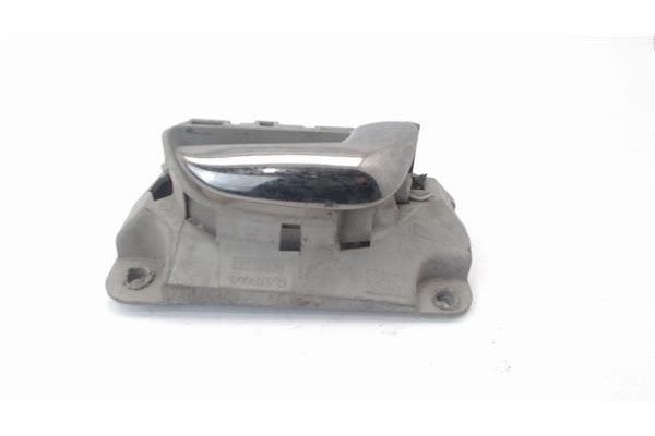 Recambio de manilla int. puerta trasero derecha para volvo s80 berlina 2.4 referencia OEM IAM 9476724  