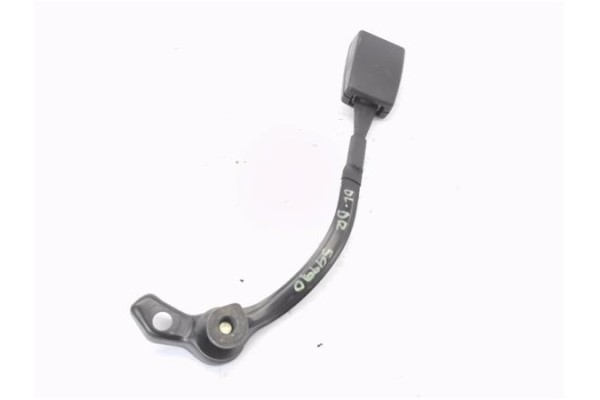 Recambio de anclaje cinturon delantero derecho para volkswagen passat variant (3b6) 1.9 básico referencia OEM IAM 3B0858472J  