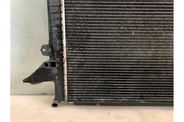 Recambio de radiador agua para land rover discovery 2.7 td referencia OEM IAM PCC500051  