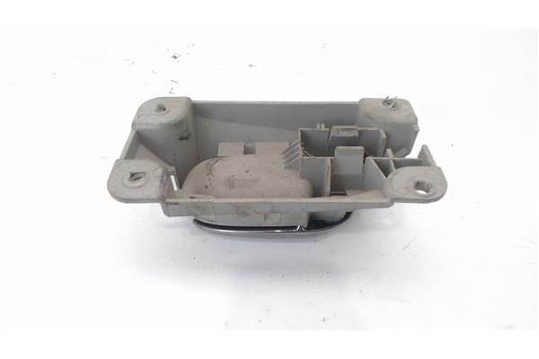 Recambio de manilla int. puerta trasero izquierda para volvo s80 berlina 2.4 referencia OEM IAM 39968835  