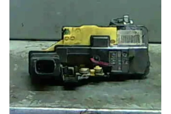 Recambio de cierre electromagnetico trasero derecho para volvo s80 berlina 2.4 referencia OEM IAM 30699762  