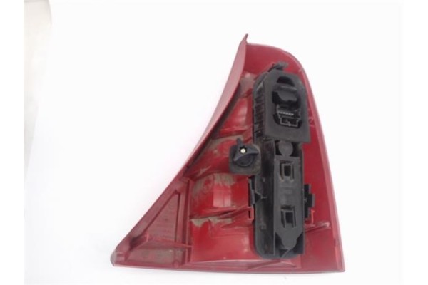 Recambio de piloto trasero izquierdo para renault clio ii fase i (b/cb0) referencia OEM IAM 265553462R  