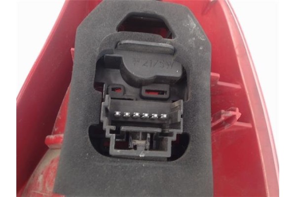 Recambio de piloto trasero izquierdo para renault clio ii fase i (b/cb0) referencia OEM IAM 265553462R  