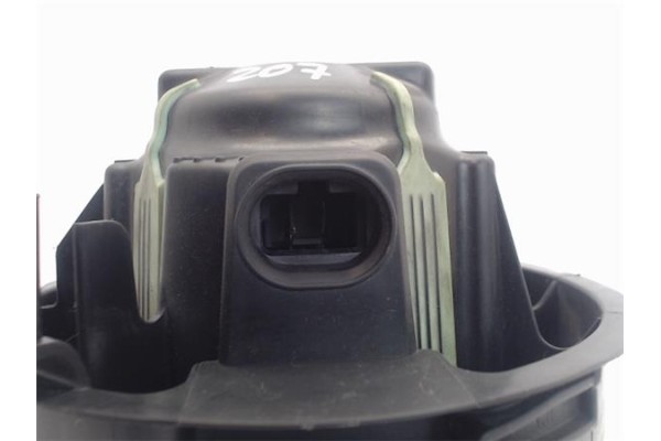 Recambio de motor calefaccion para peugeot 207 1.6 hdi referencia OEM IAM N102992G GMVA7 