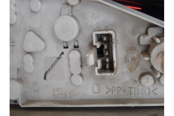 Recambio de piloto trasero derecho para peugeot 106 (s1) referencia OEM IAM 635184  
