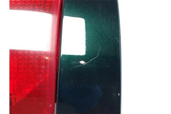 Recambio de piloto trasero izquierdo para audi a4 berlina (b5) referencia OEM IAM 8D9945111  