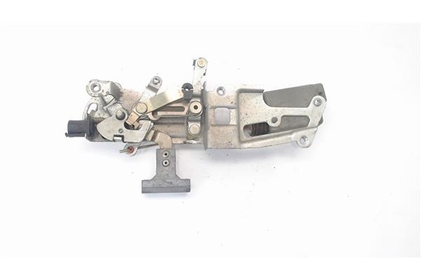 Recambio de cierre electromagnetico trasero derecho para opel movano furgón (f9) 2.8 dti referencia OEM IAM 93182857  