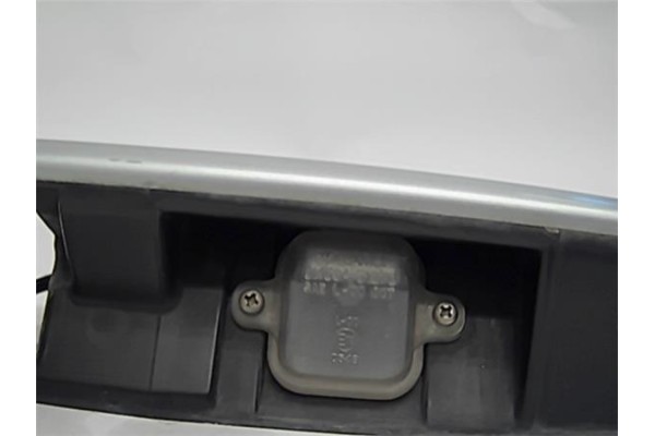 Recambio de moldura porton trasero para kia carnival 2.9 td referencia OEM IAM 0K53A51270  