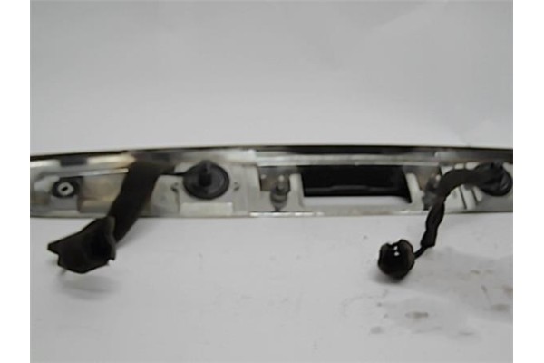 Recambio de moldura porton trasero para kia carnival 2.9 td referencia OEM IAM 0K53A51270  