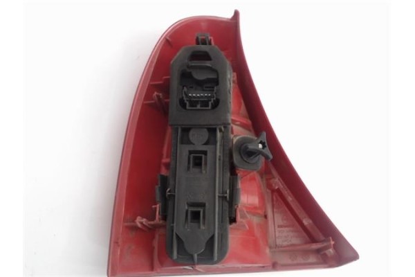 Recambio de piloto trasero derecho para renault clio ii fase i (b/cb0) referencia OEM IAM 265508391R  