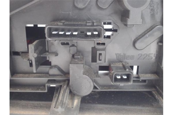 Recambio de piloto trasero izquierdo para peugeot 406 break (s1/s2) referencia OEM IAM 6350E8 2255 