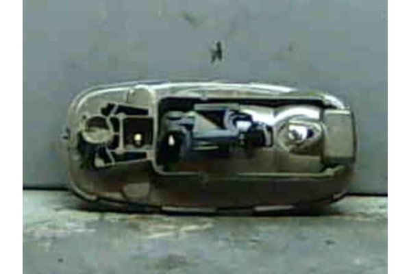 Recambio de maneta exterior trasero derecha para opel vivaro 1.9 dti referencia OEM IAM 4414505  