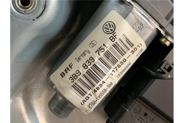 Recambio de elevalunas electrico trasero izquierdo para volkswagen passat variant (3b6) 1.9 básico referencia OEM IAM 3B9839655C