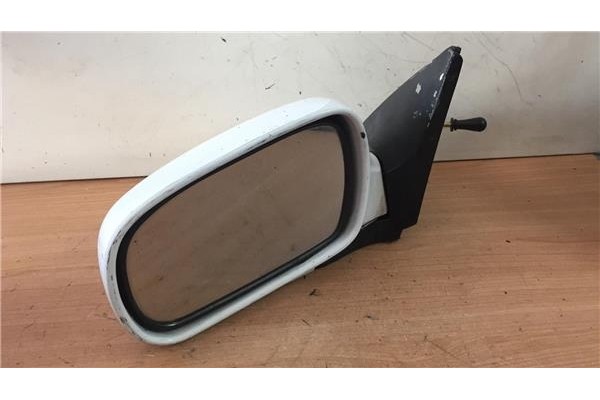 Recambio de retrovisor izquierdo para daewoo nexia 1.5 gl referencia OEM IAM E13014003  