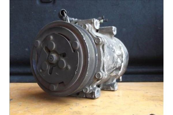 Recambio de compresor aire acond. para jeep cherokee (xj) 4.0 referencia OEM IAM 0785604170U SD709 7701 