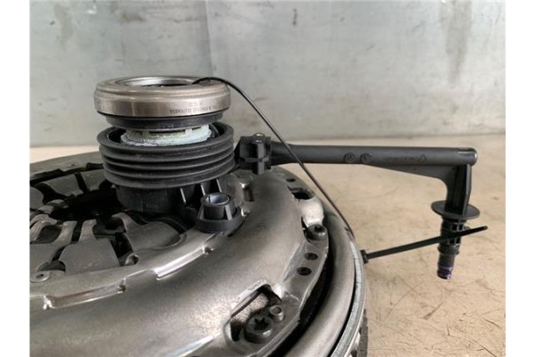 Recambio de kit embrague completo para renault scenic ii (jm) 1.5 dci (jm1e) referencia OEM IAM 302057505R 302050237R 