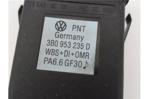 Recambio de interruptor luces emergencia para volkswagen passat variant (3b6) 1.9 básico referencia OEM IAM 3B0953235D  