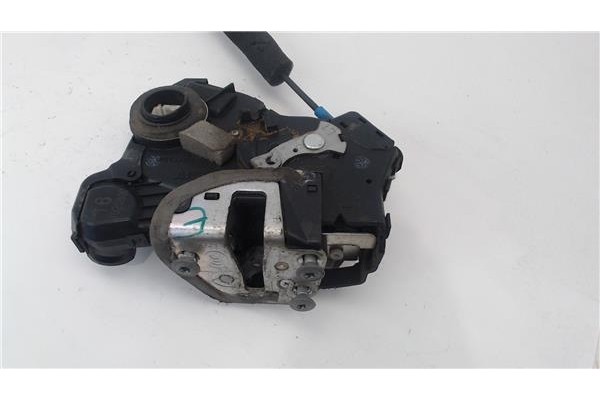 Recambio de cierre electromagnetico delantero izquierdo para toyota land cruiser (j12) 3.0 d-4d (kdj120) referencia OEM IAM 6904