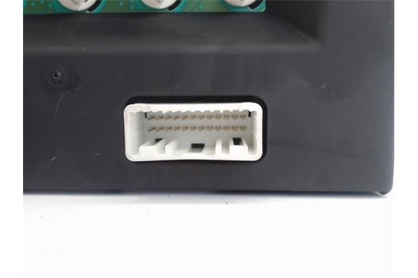 Recambio de pantalla para nissan almera (n16/e) referencia OEM IAM 28090BU701A  