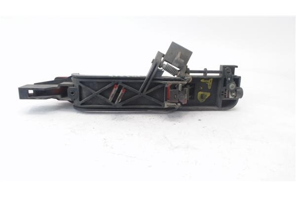 Recambio de maneta exterior trasero derecha para ford mondeo iii (b5y) 2.0 tdci referencia OEM IAM 3S7122404  