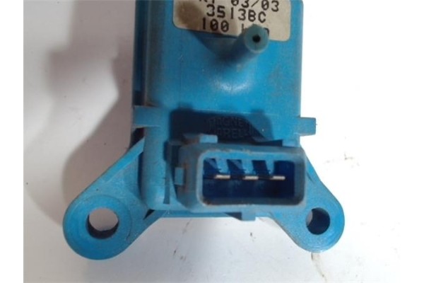 Recambio de caja fusibles/rele para fiat i punto (176) berlina 1.1 55 el 6 speed referencia OEM IAM PRT03033513BC  