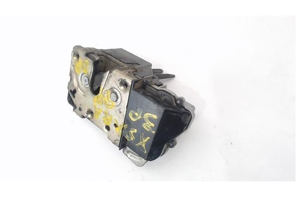 Recambio de cierre electromagnetico delantero derecho para citroen xsara berlina 1.9 td referencia OEM IAM 9136J2  