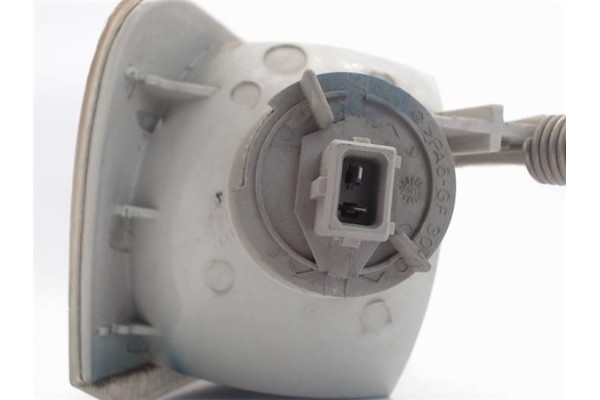 Recambio de intermitente delantero izquierdo para ford orion referencia OEM IAM   438 , FIAT | 456 , FIAT | 36 , FORD | 6 , FORD Recambio de intermitente delantero izquierdo para ford orion referencia OEM IAM   438 , FIAT | 456 , FIAT | 36 , FORD | 6 , FORD