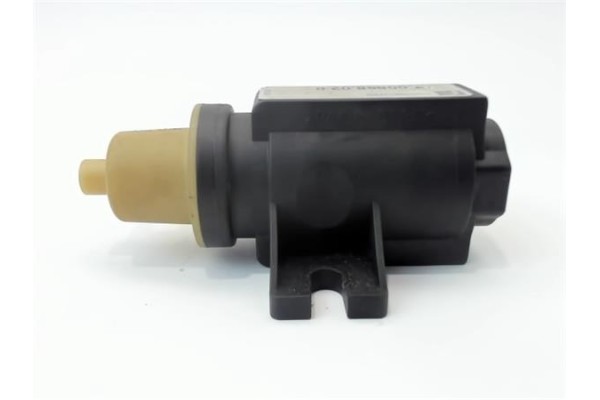 Recambio de electrovalvula turbo para volkswagen passat variant (3b5) referencia OEM IAM 700868020  