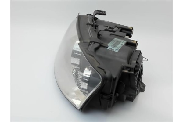 Recambio de faro delantero izquierdo para audi a4 berlina (8e) 1.9 tdi (96kw) referencia OEM IAM 8E0941003F  