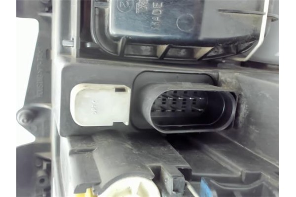 Recambio de faro delantero izquierdo para audi a4 berlina (8e) 1.9 tdi (96kw) referencia OEM IAM 8E0941003F  