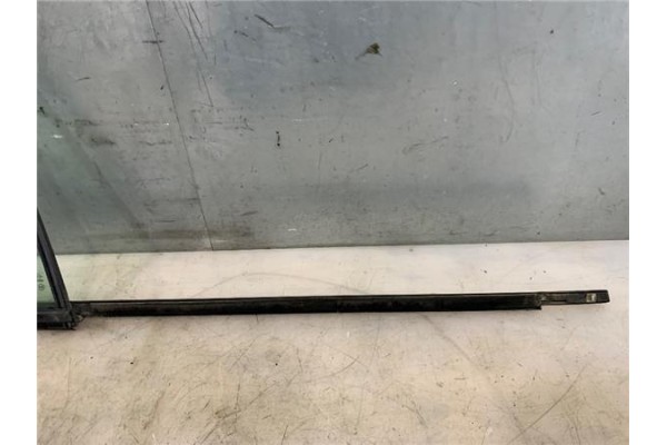 Recambio de luna trasero izquierda para renault modus i 1.5 dci (fp0f, jp0f) referencia OEM IAM 8200670130  