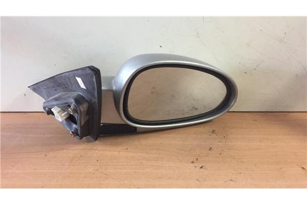 Recambio de retrovisor electrico derecho para daewoo nubira berlina 1.6 classic se referencia OEM IAM E11015449  
