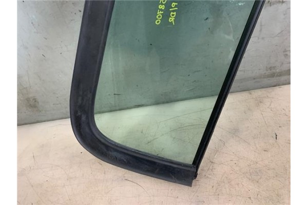 Recambio de luna trasero derecha para renault modus i 1.5 dci (fp0f, jp0f) referencia OEM IAM 8200670124  