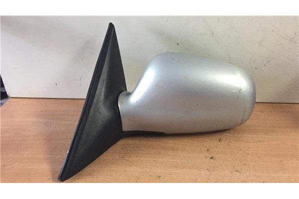 Recambio de retrovisor electrico izquierdo para daewoo leganza 2.0 cdx referencia OEM IAM E11015352  