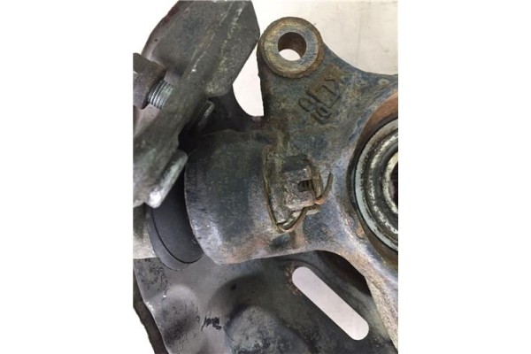 Recambio de mangueta delantero derecha para toyota corolla (e12) 2.0 d-4d referencia OEM IAM 4321119015 KN98119901R 