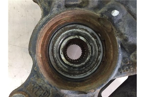 Recambio de mangueta delantero derecha para toyota corolla (e12) 2.0 d-4d referencia OEM IAM 4321119015 KN98119901R 