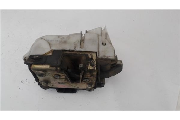 Recambio de cierre electromagnetico trasero derecho para seat cordoba berlina (6k2) 1.4 i referencia OEM IAM 6K4839016  